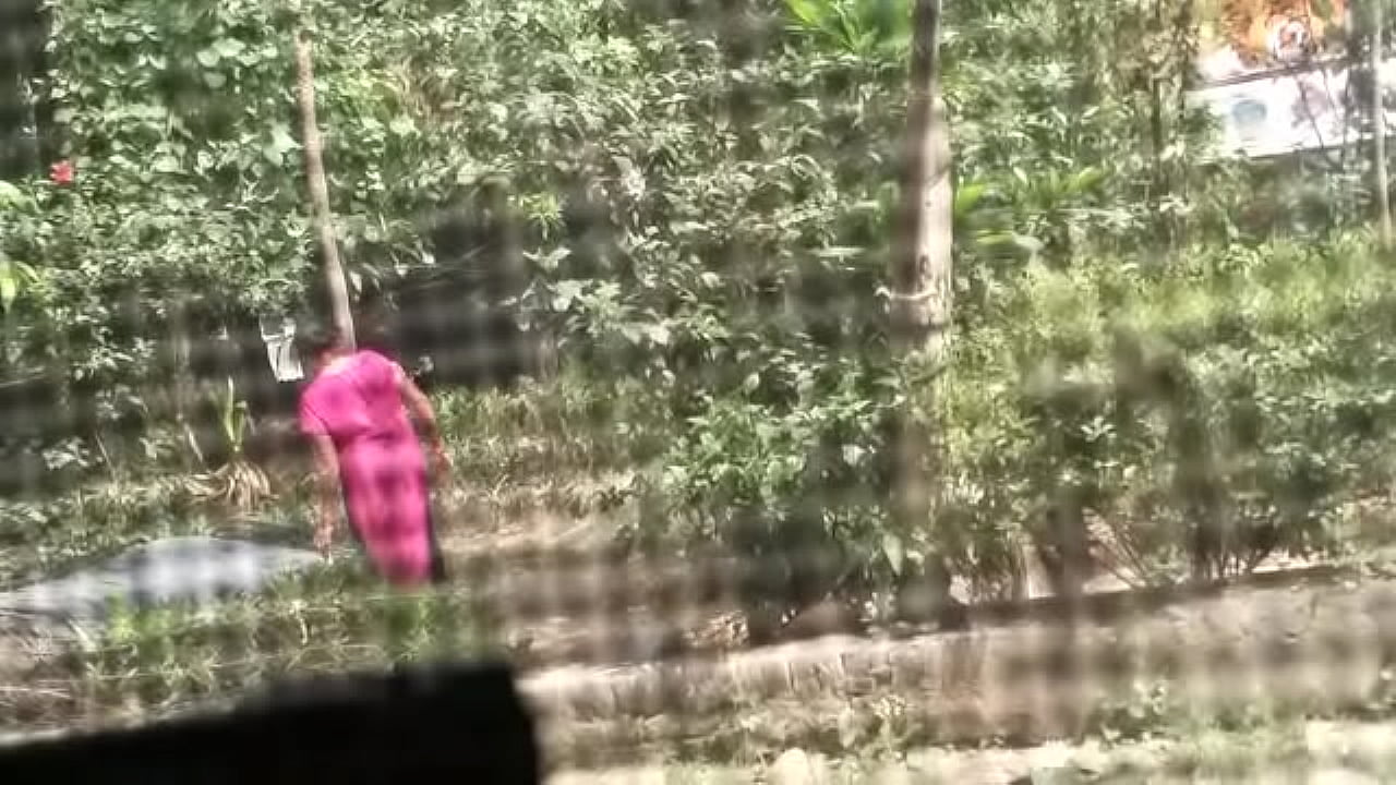 indian aunty stripping in open