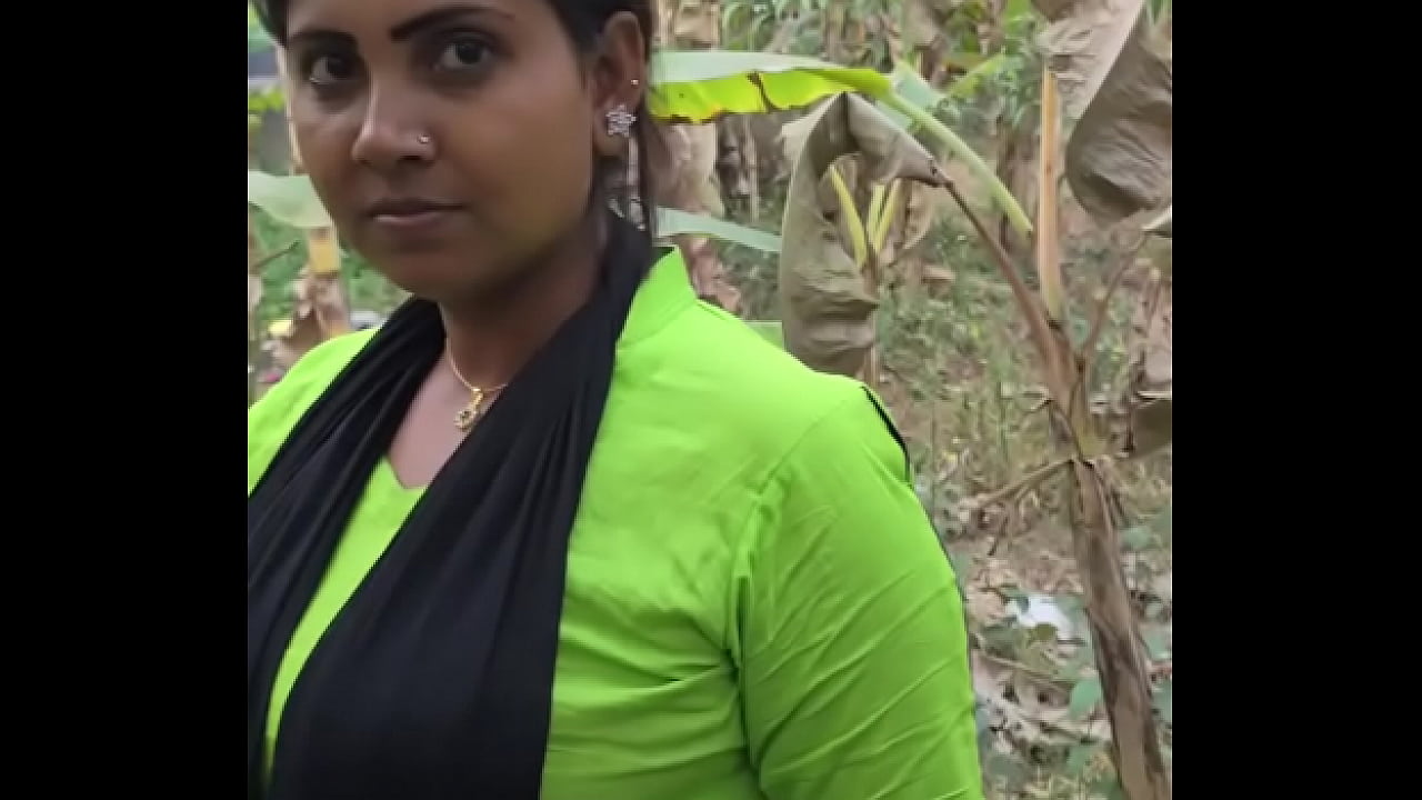 Hot Beautiful Girl Talking Sex Story with Boyfriend