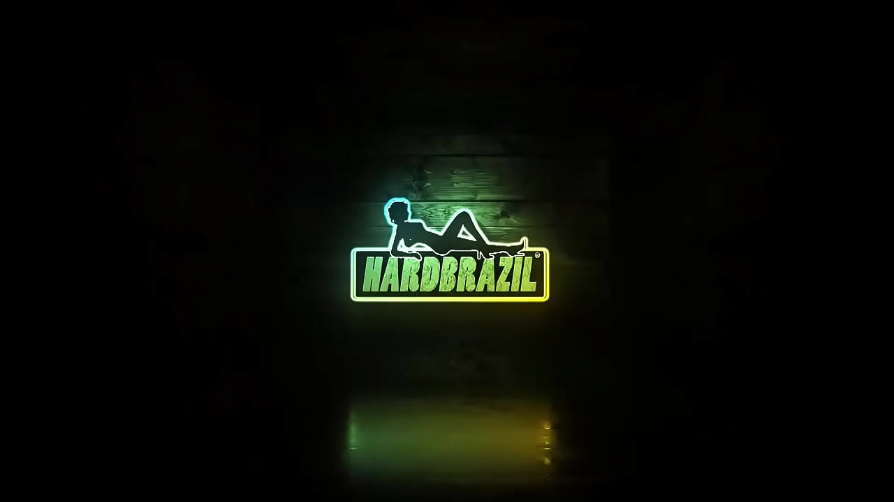 A morena rabuda Patricia Limah fudendo no pelo com Mano Nico