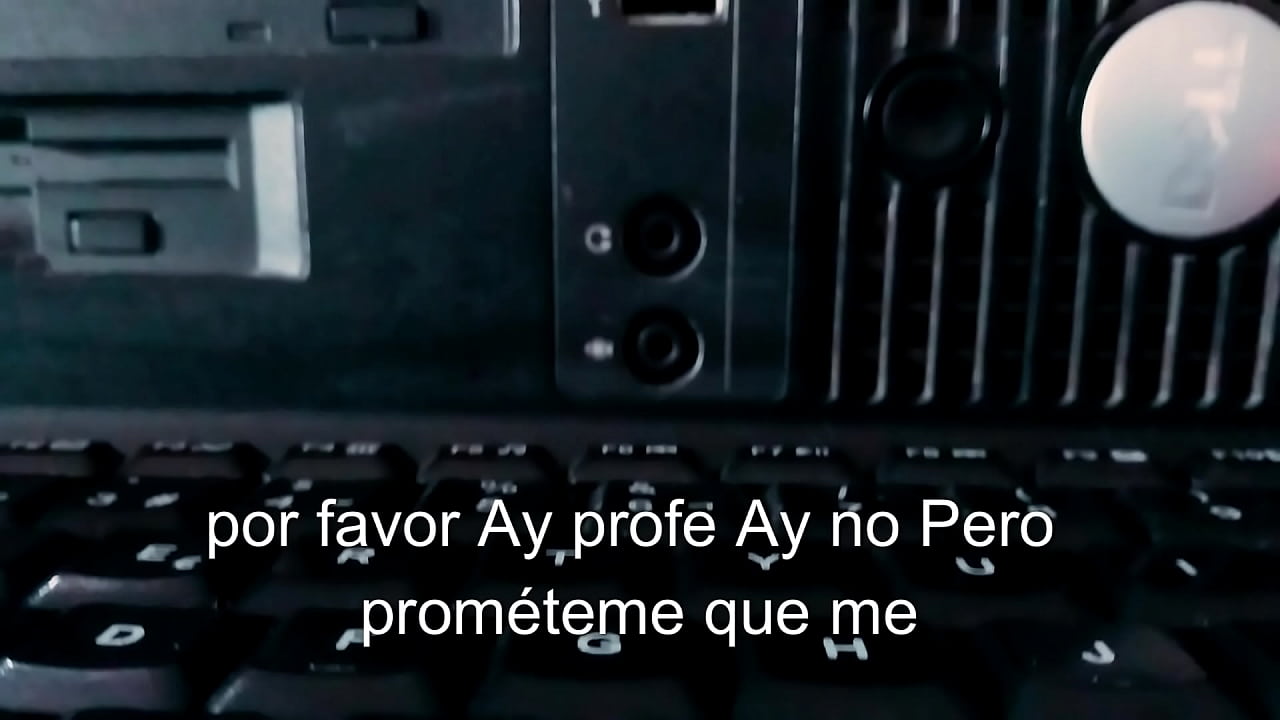 me cojo a la zorra de mi alumna, quiere que la pase de materia y deja que se la meta hasta el fondo, gime muy rico