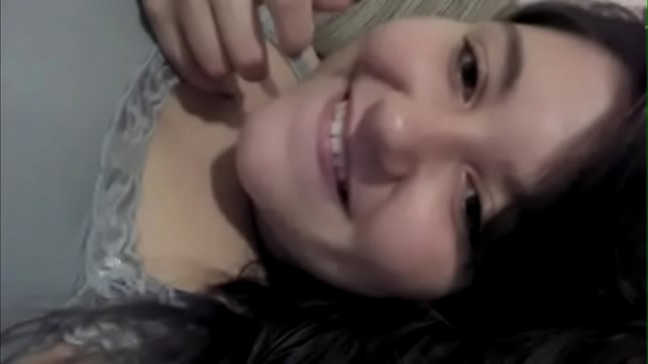 Ricolina me manda v&iacute;deo hot