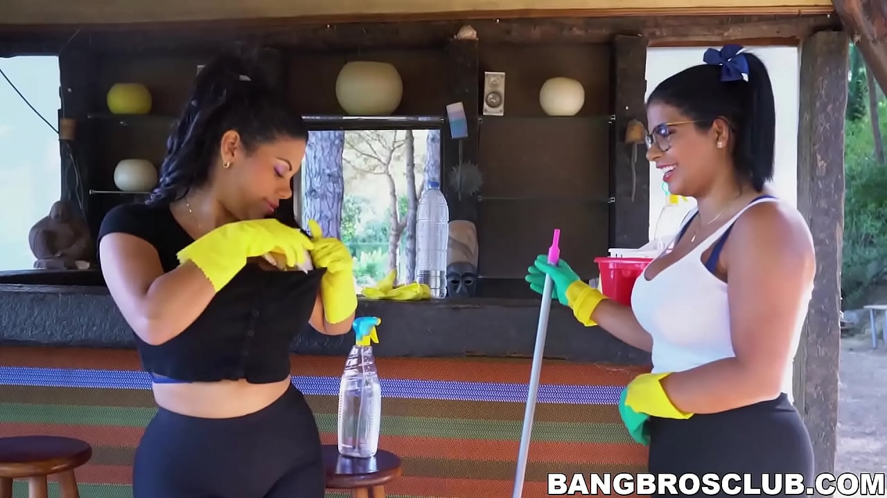 Two Sexy Latinas suck and fuck a big cock