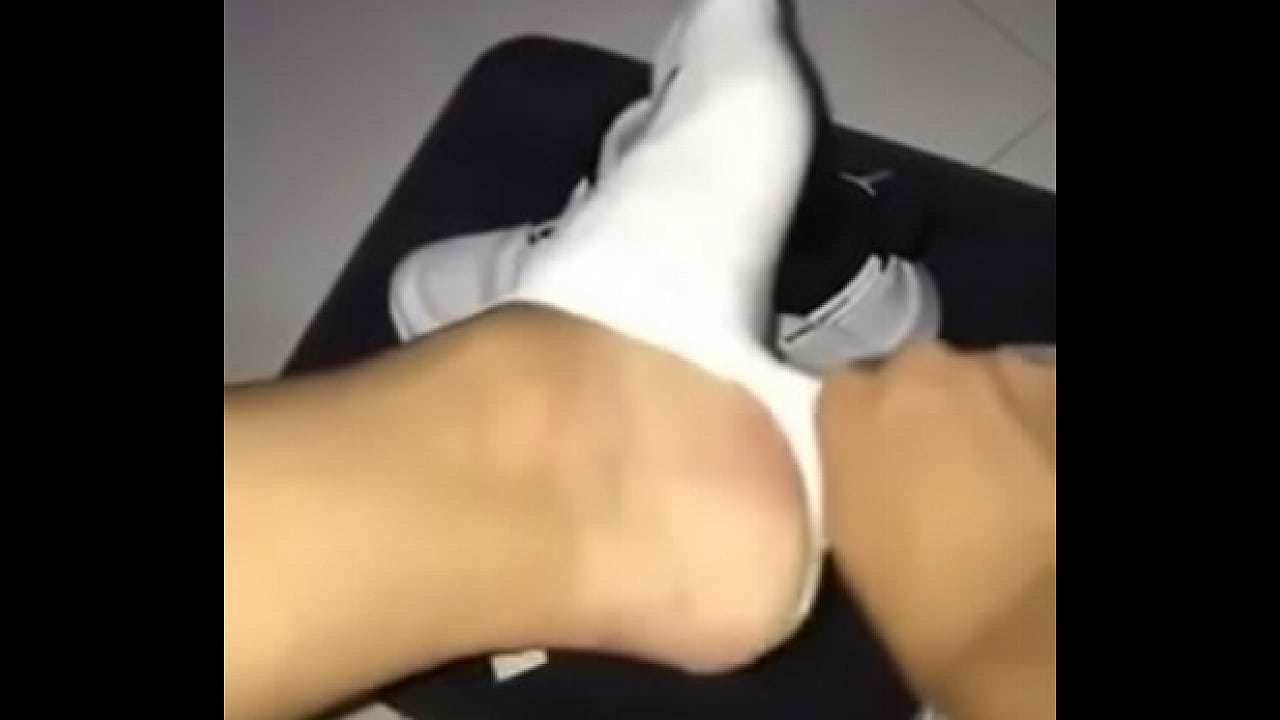 Feet pes gay novinho tenis