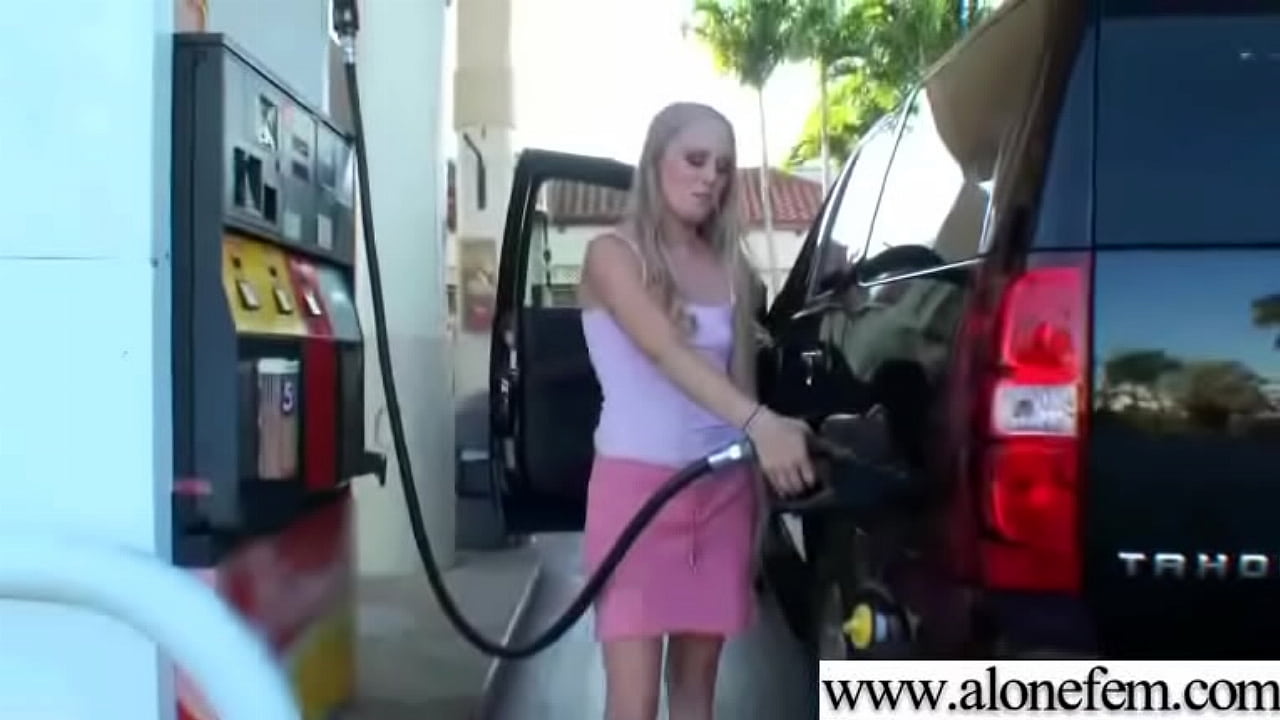 Amateur Teen Girl Play With Her Pussy video-32