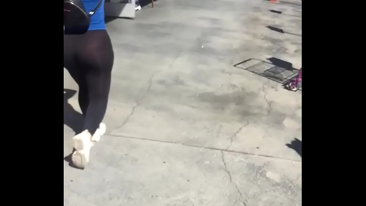 Big ass jiggling in pants part 1