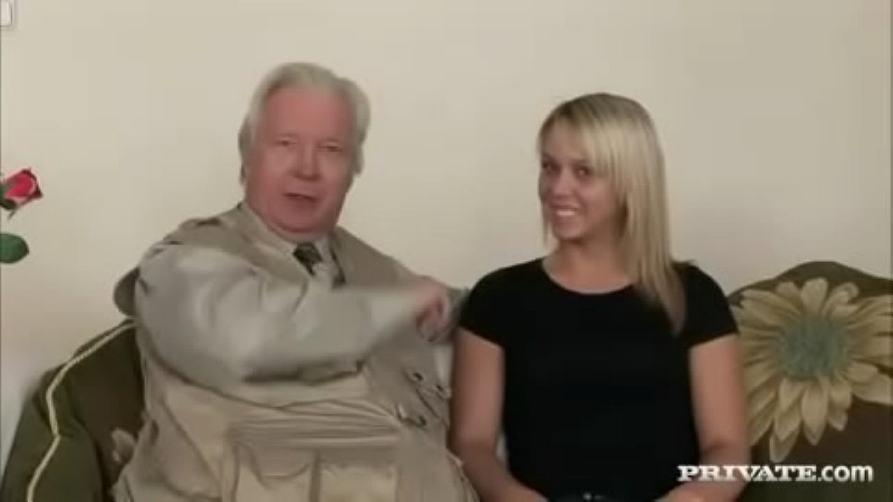 Kitty Cat Does Her First DP