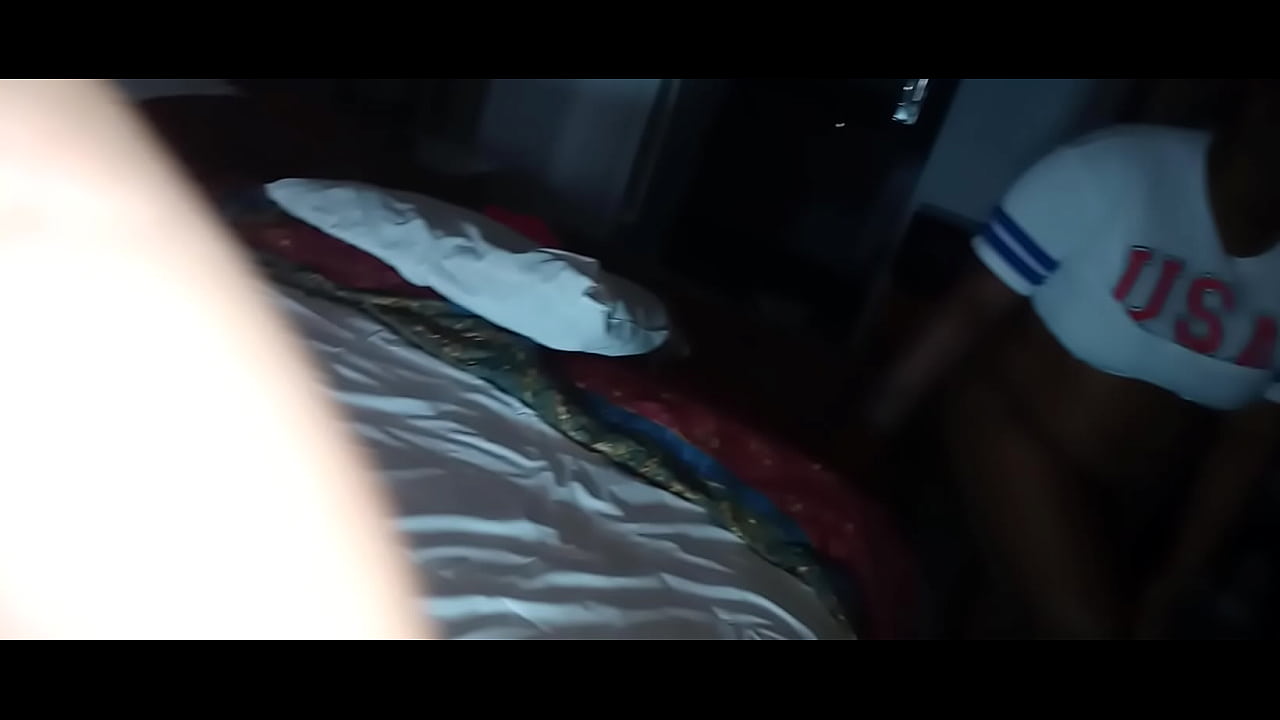 Honey Peeing on Markuz Face