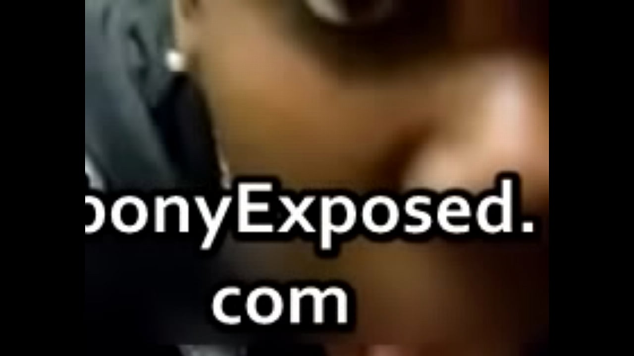 Amateur ebony girlfriend gives