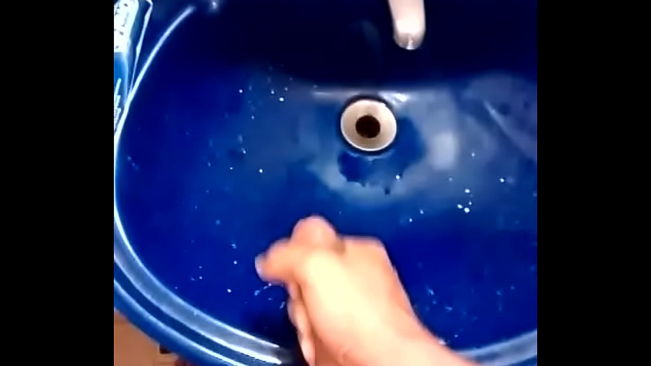 Punheta gostosa at&eacute; gozar