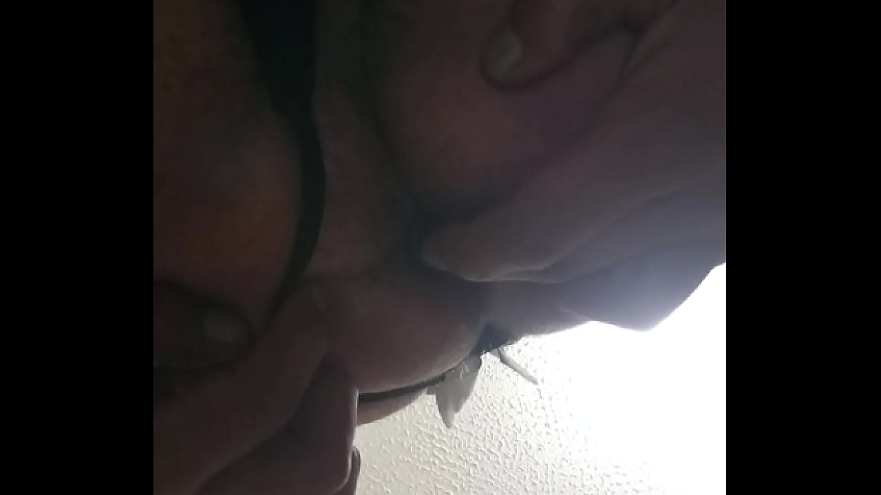 Shonxxx77 jugando con su culito