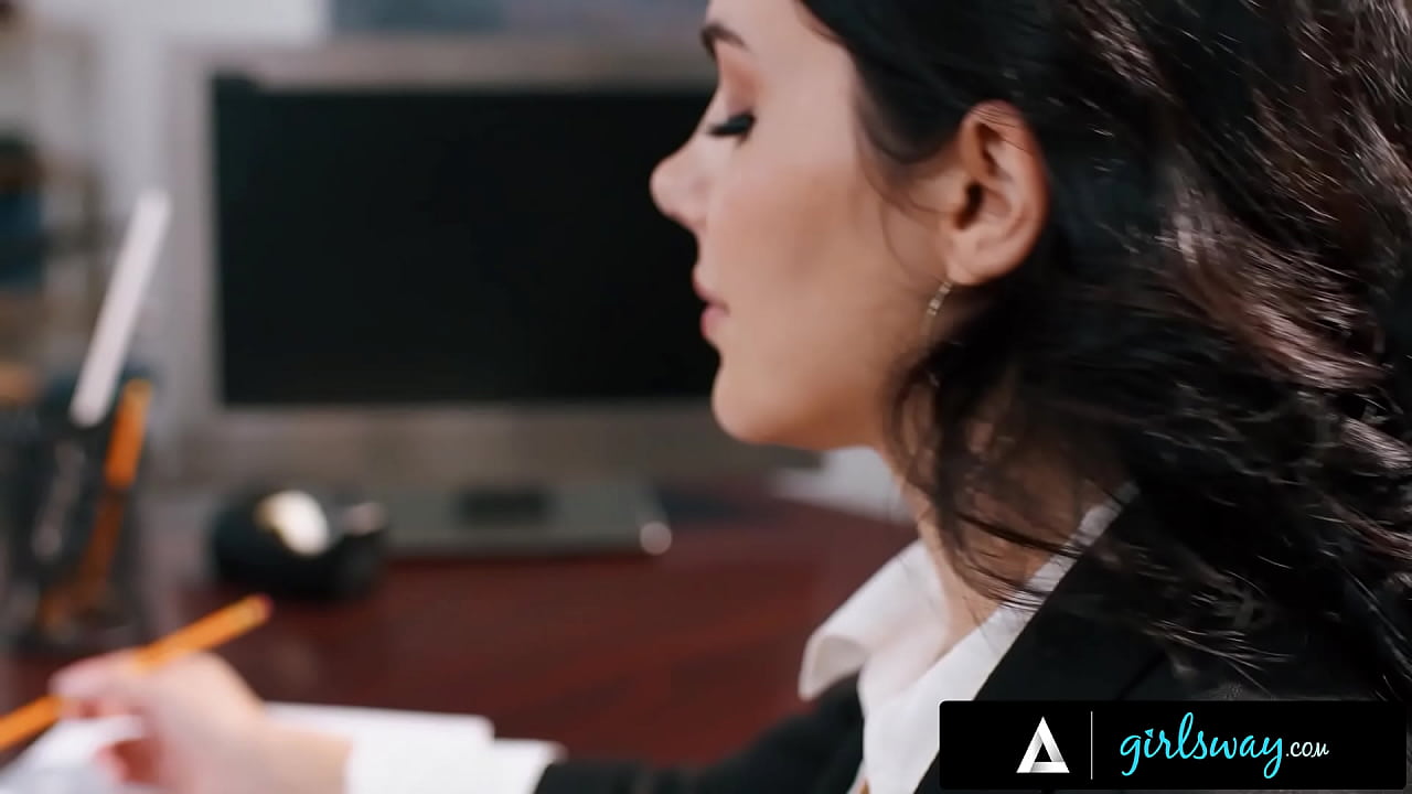 HOT BABE VALENTINA NAPPI COMP