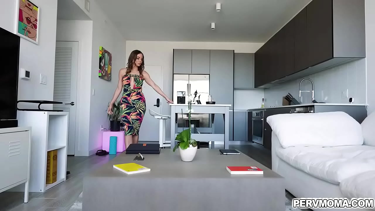 Havana seduced Ike's for a nice ride on his cock