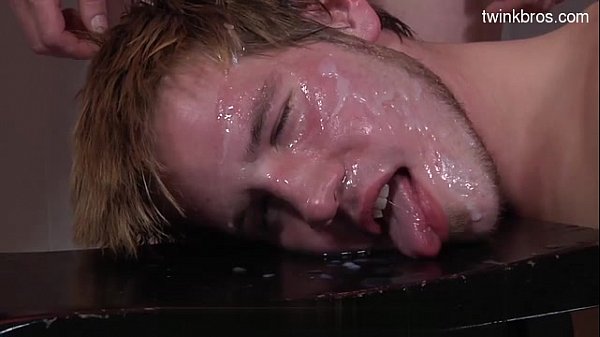 Horny twinks hardsex
