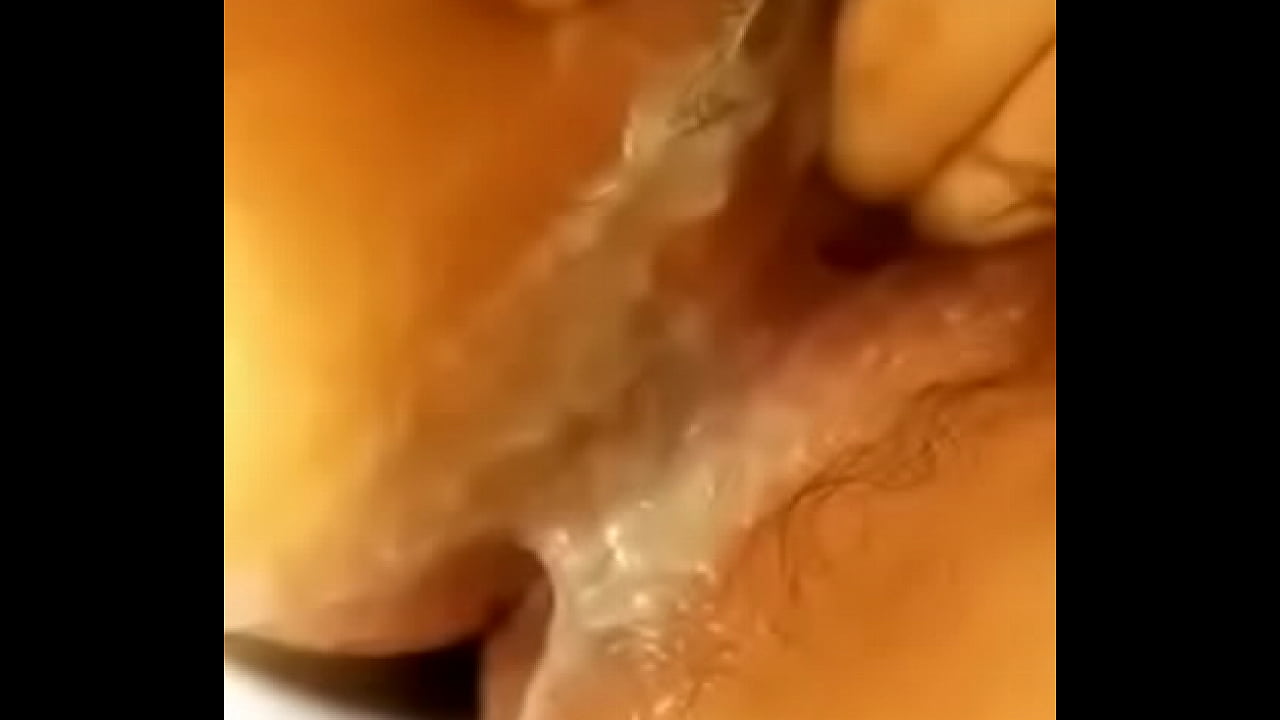 台灣人 女網友 蜜汁狂流 淫蕩少女 自拍