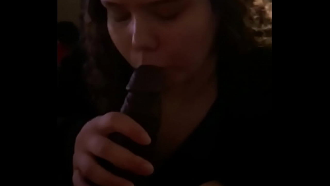 Tinder b. sucks bbc at night