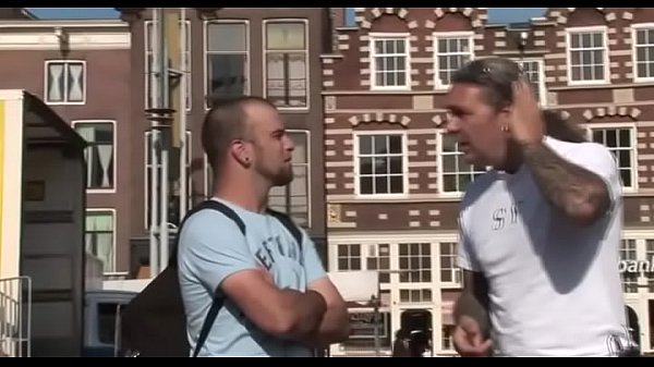 Guy gets his pecker sucked