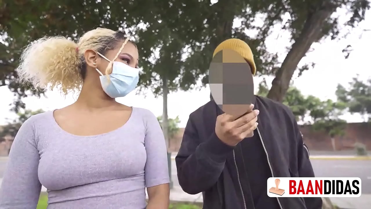 venezolana termina con su pareja al ser descubierta como infiel y lo celebra fallando con un desconocido.