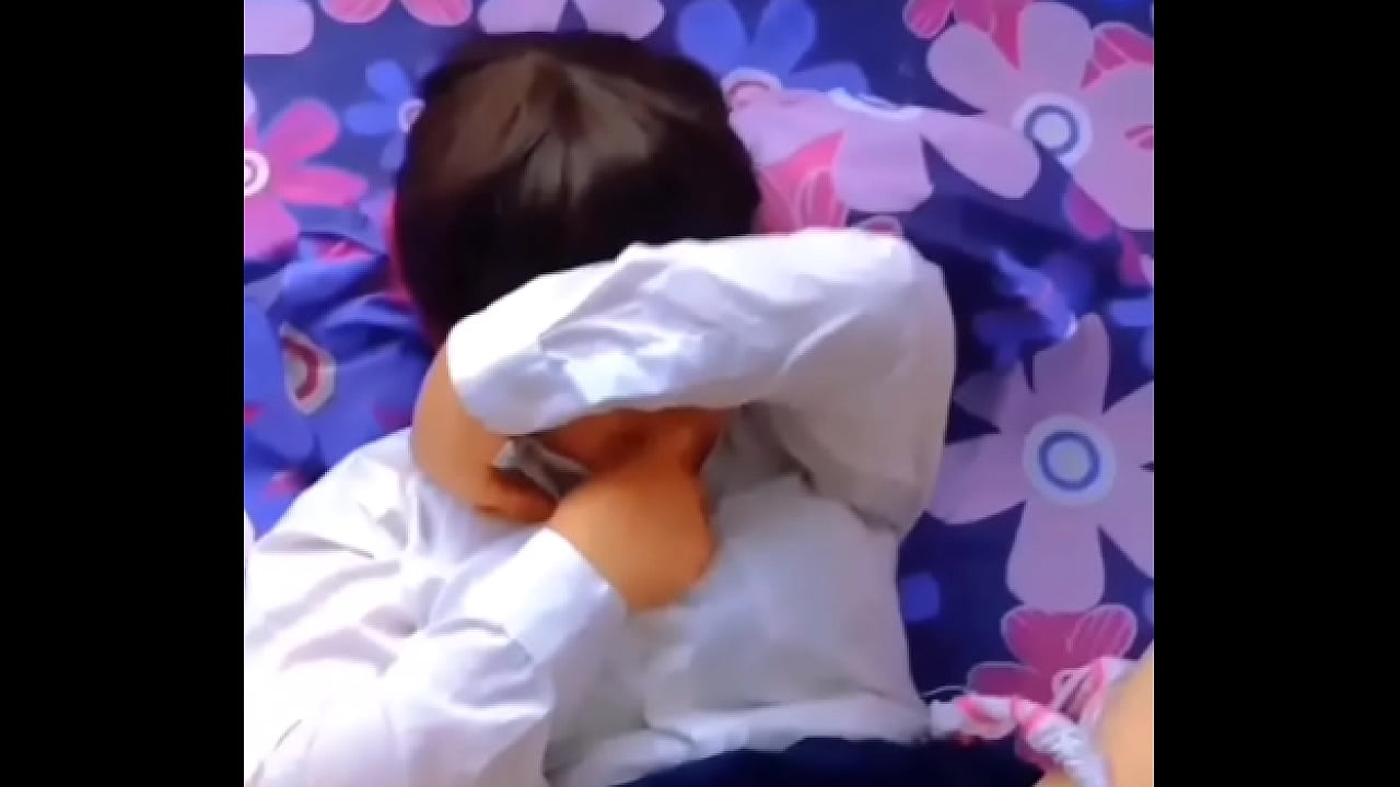 Profe con ALUMNA CHAVITA Bien Cerradita y APRETADA! No Aguant&oacute; nada cuando la Meti&oacute;! Hermosa Pussy de ESTUDIANTE de T&Eacute;CNICA! Video Casero