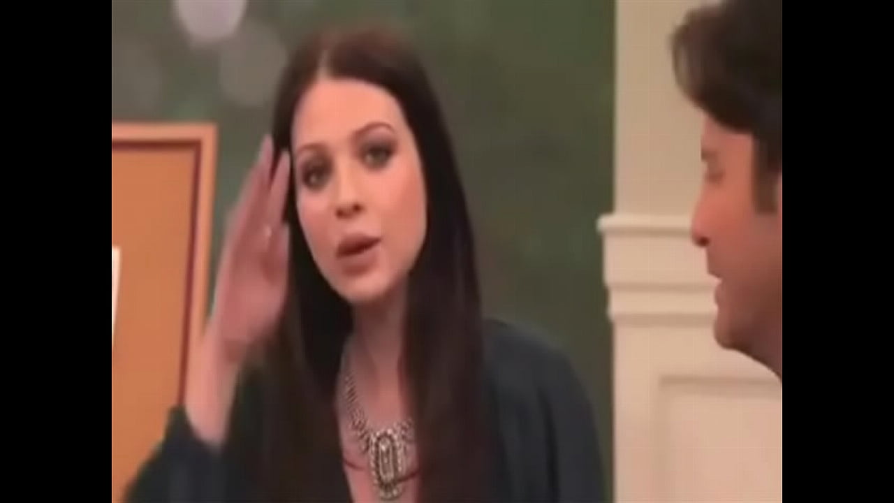 Trachtenberg talks about her bum