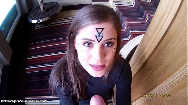 Behind the scenes Little Caprice