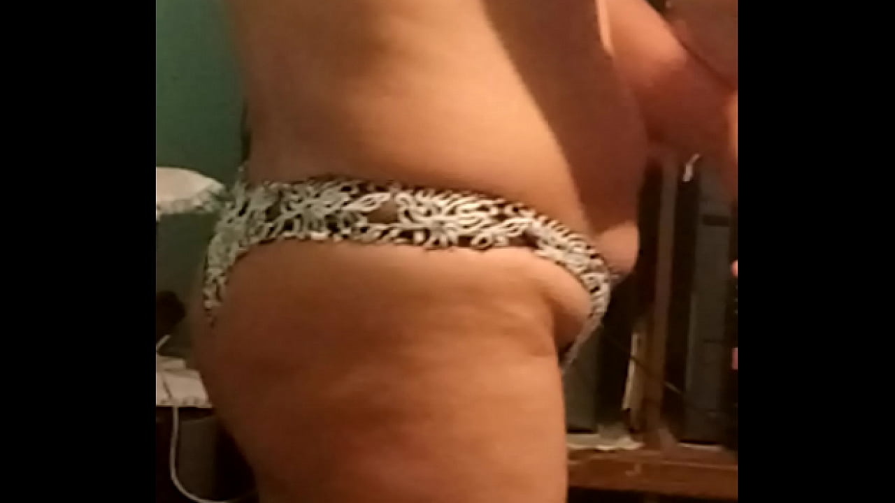 alistandose para ir a la cama