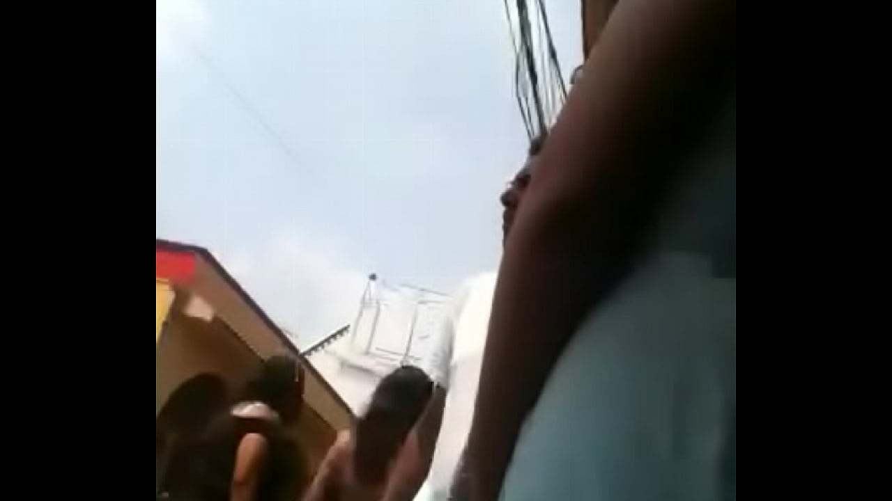 upskirt a se&ntilde;ora bien buena