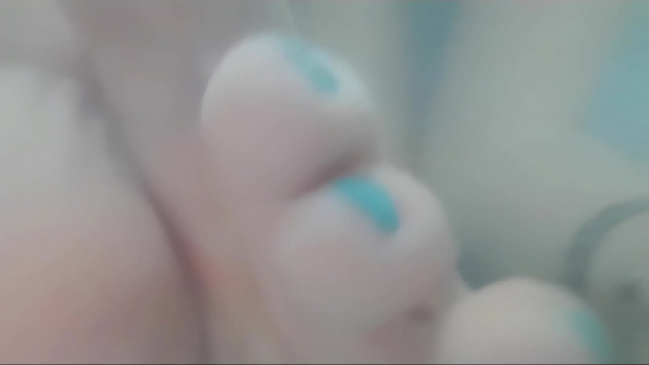 Foot fetish under the water - trailer