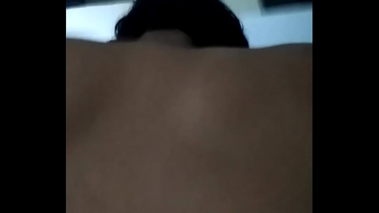 Pareja en motel de Cali Colombia. Cale&ntilde;o se come a una coste&ntilde;a.