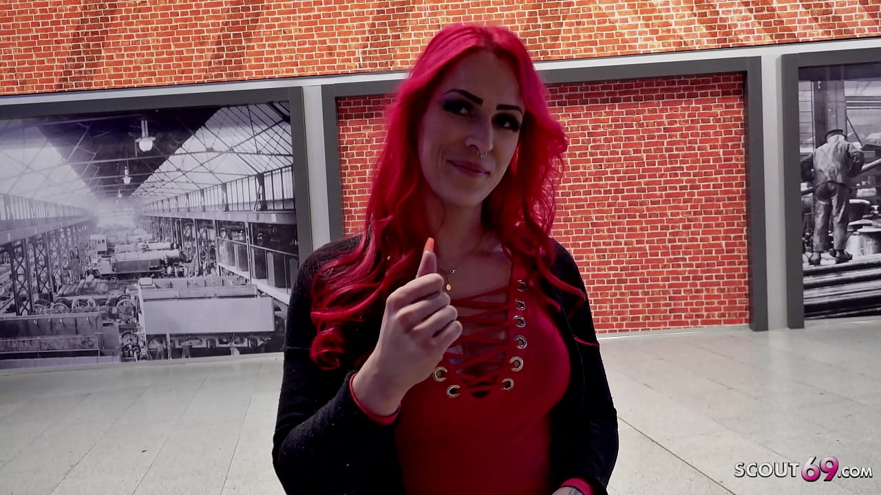 GERMAN SCOUT - TRAUMFRAU IN ENGER JEANS UND ROTEN HAAREN BEI FAKE MODEL JOB GEFICKT