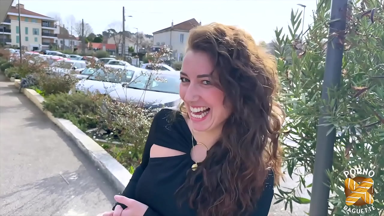 Livia, 27 ans, veut toujours plus de bites