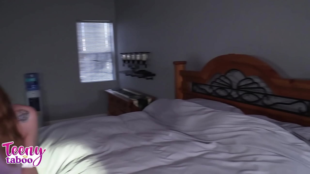 Student Nina Uses Her Body To Finish College Project