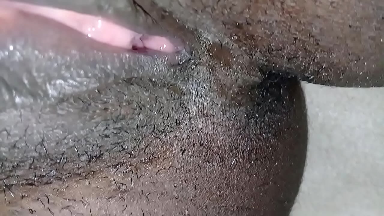 Perfect pussy finger it hot babe