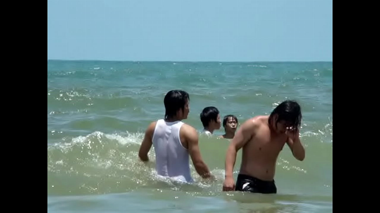 trai vietnam tam bien.MPG