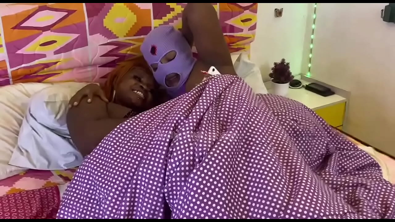 Never knew she have a strap  under her pussy