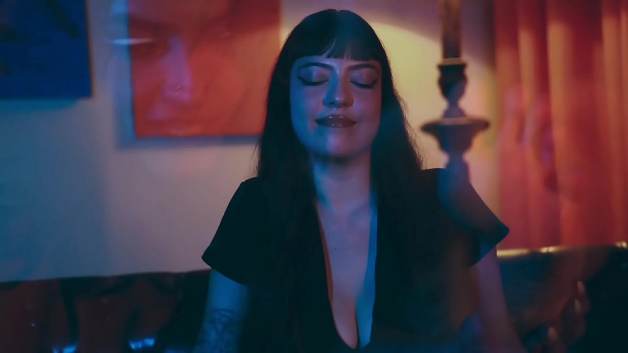 Imagine how my feet smell after a long day, Now Behold