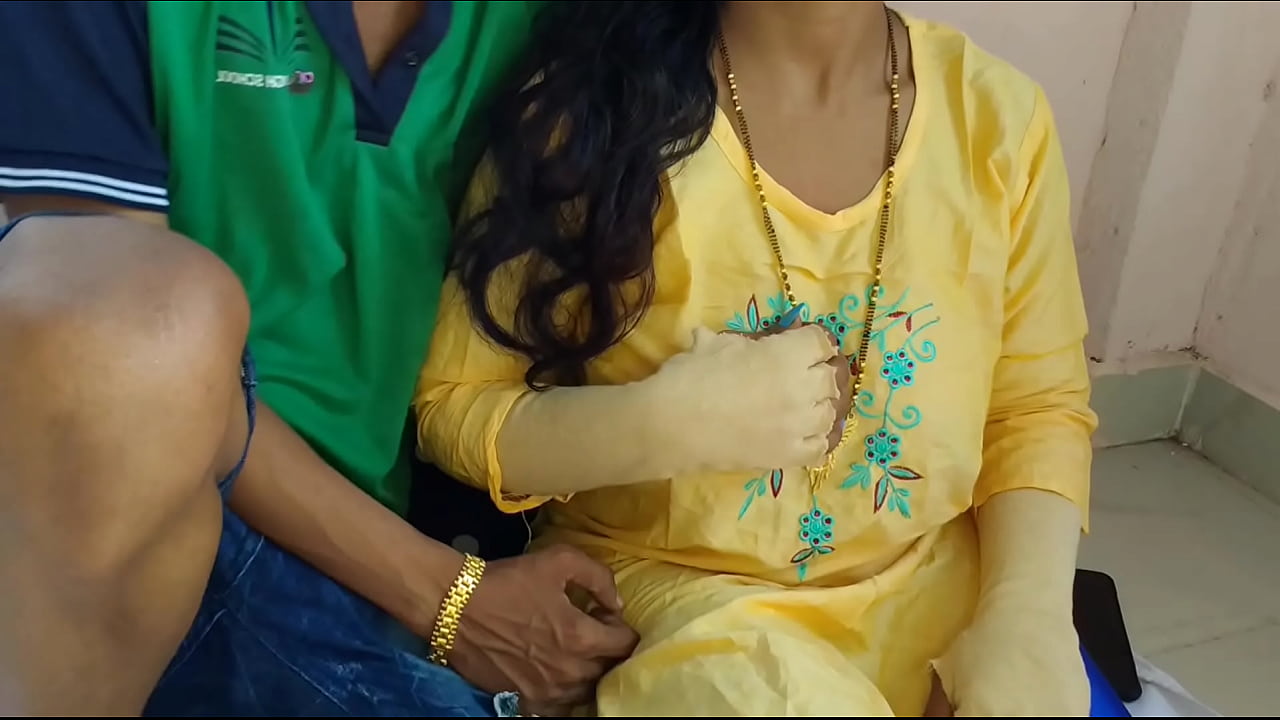 ब्रा देने के बहाने पुरानी गर्लफ्रेंड के साथ देसी चुदाई