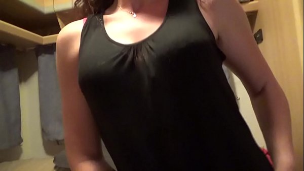 LA PERRA DE MI MUJER TOCANDOSE EL CO&Ntilde;O