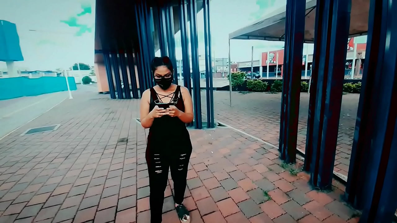 ME MAMA LA VERGA POR 200 DOLARES - SEXO POR DINERO