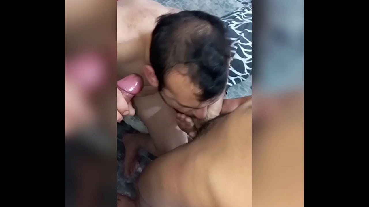 Me visitan en casa y me garchab dos activos