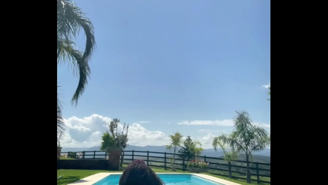 Chubby Ebony Farting like Crazy in the Pool