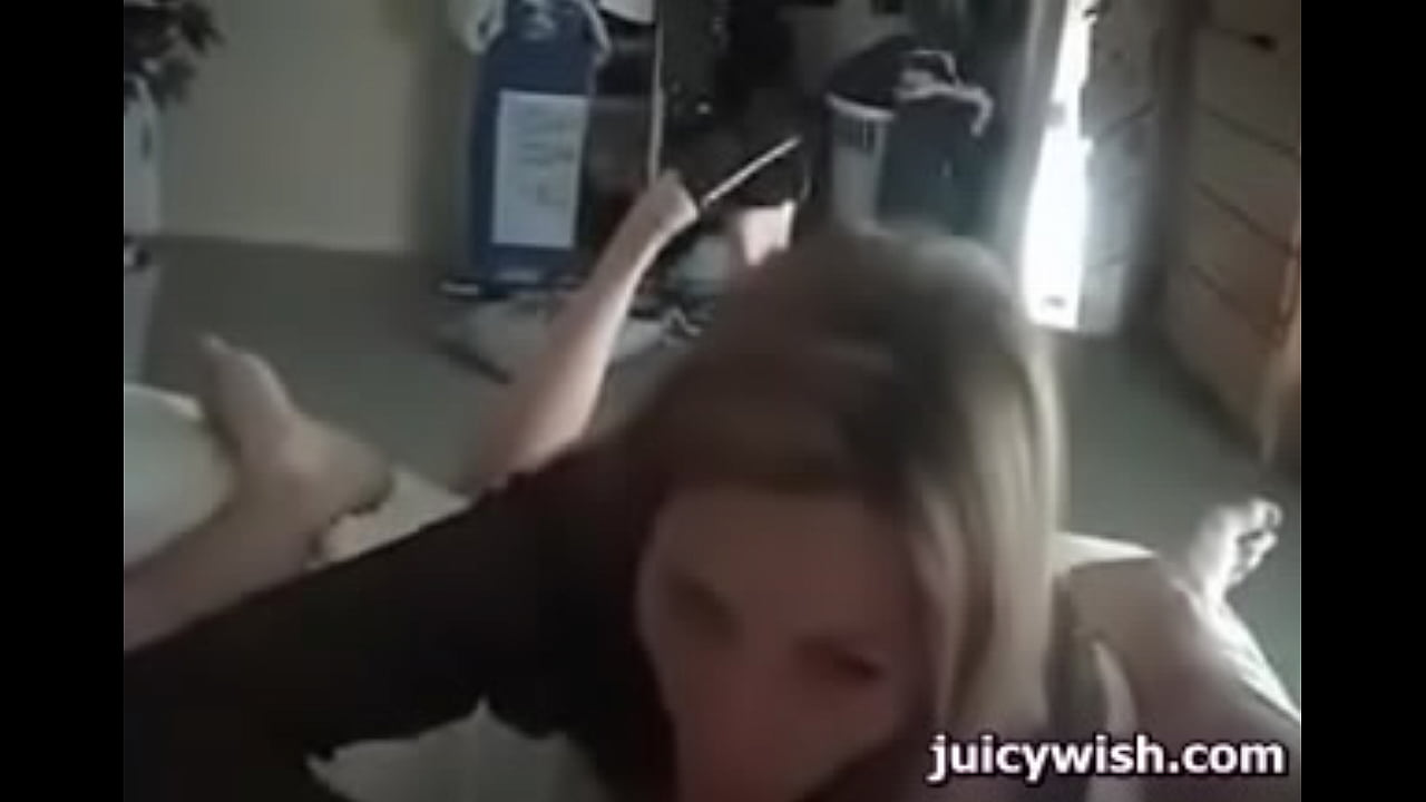 Delicious babe tasting huge cock