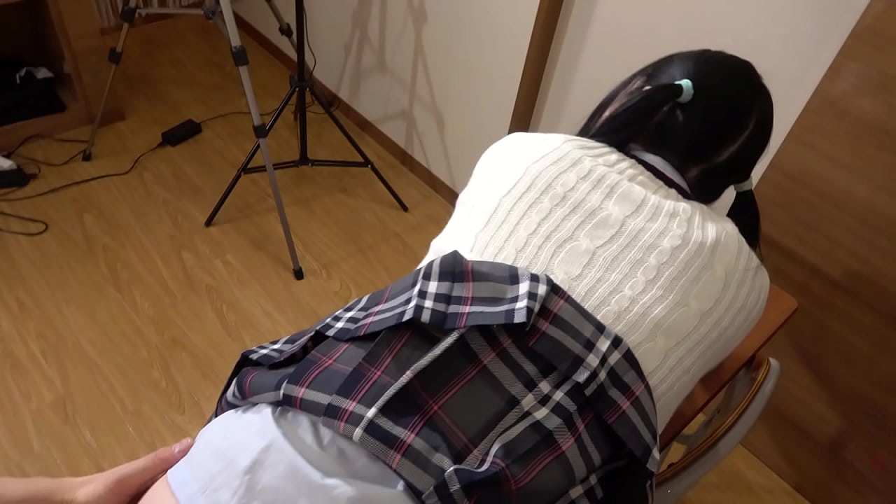 Uncensored, Japanese beauty. 19 years old, black hair, slender, big breasts. Kei-chan. Beautiful shaved pussy, creampie sex, cowgirl sex, uniform cosplay