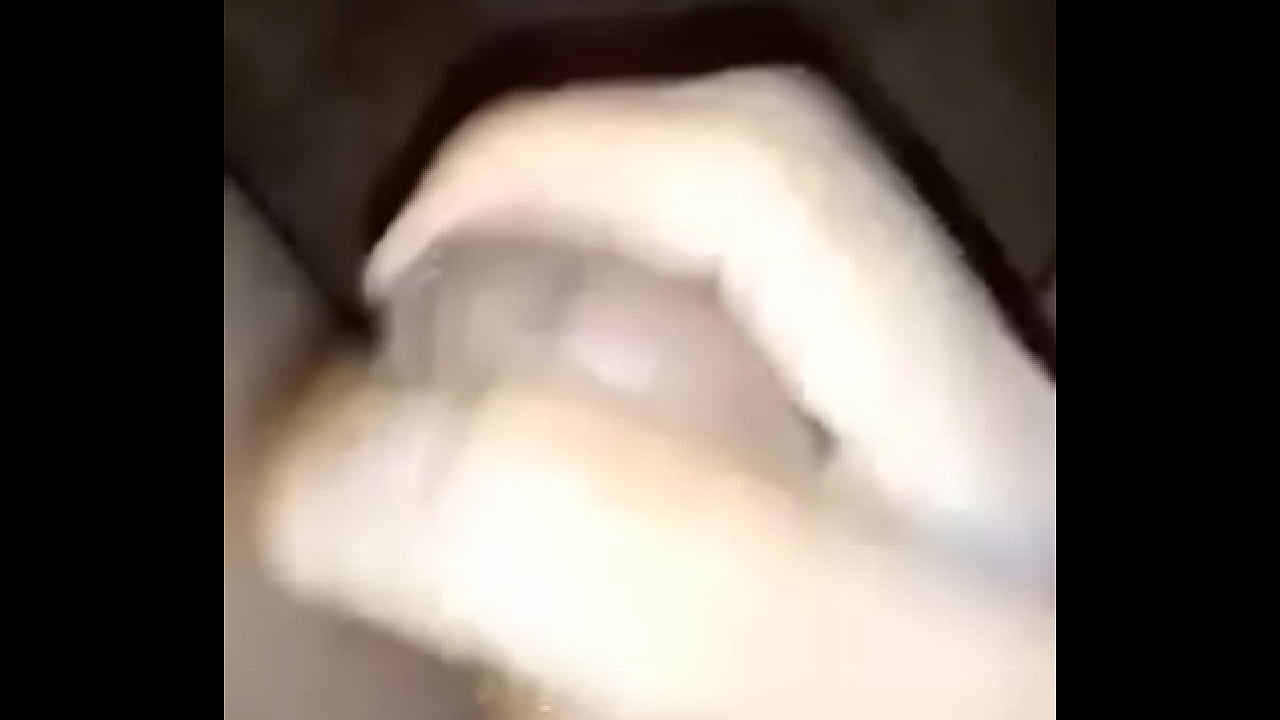 O safado gozou muito