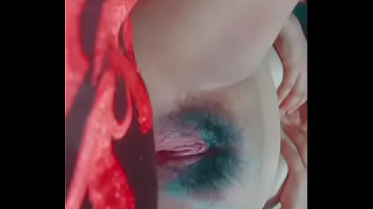 Amiga tetona se emociona y manda video para sus amigos