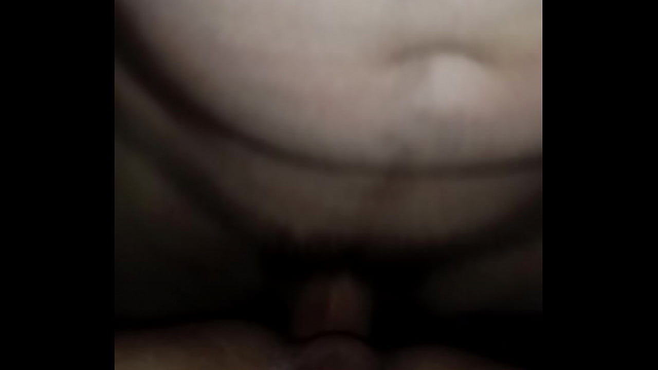 Dei no banco do carro &eacute; o safado ainda leitou meu cuzinho sem capa