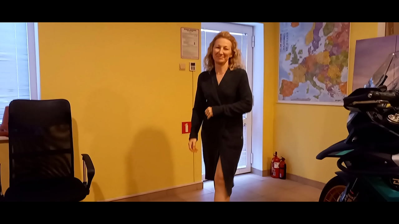 amateur milf striptease