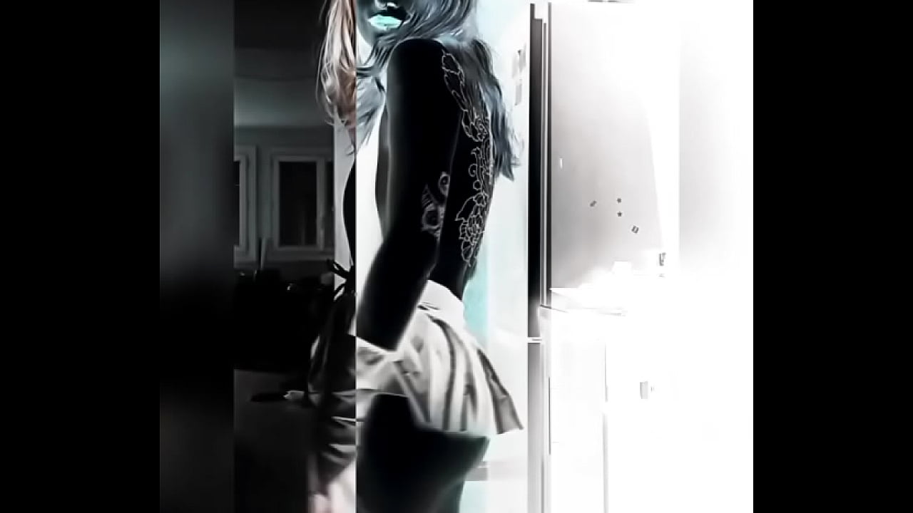 Teaser du set avec ma tenue simili cuir,!Il y a dix photos   2 vid&eacute;os