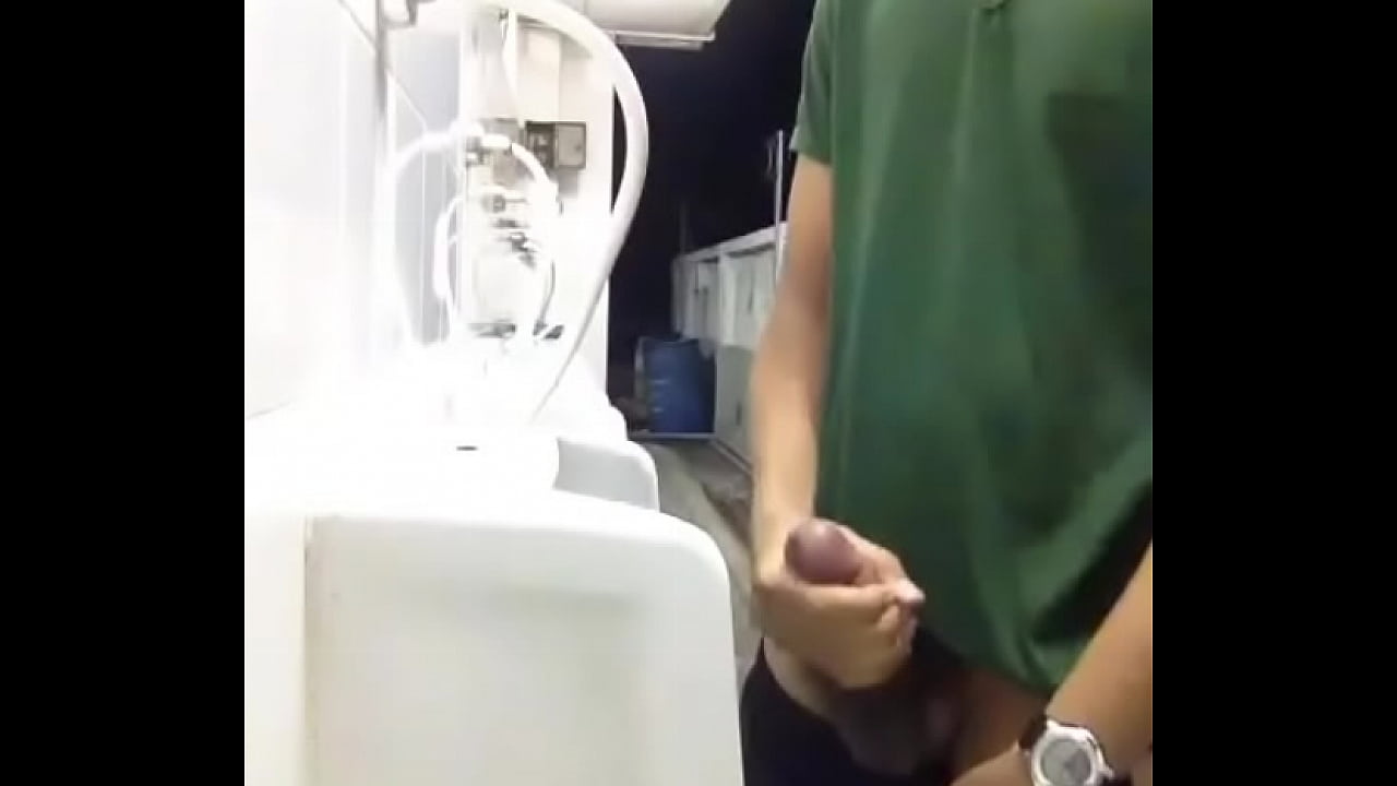 Masturbando em lugar publico