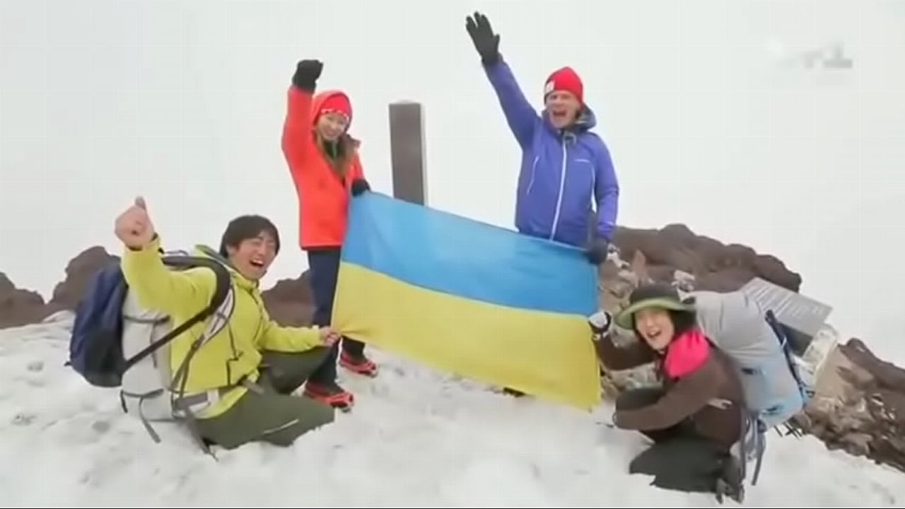 Комарова за зигу так оттарашматили, но вы этого не увидете