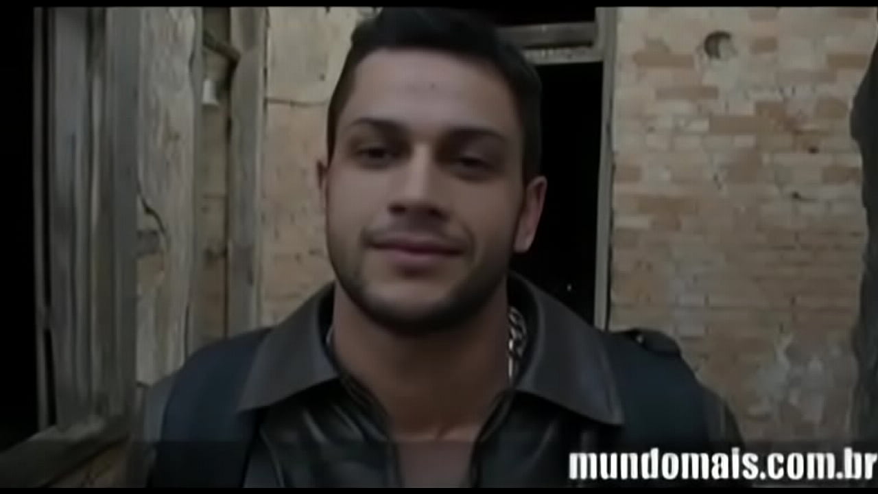 [PUBLICIDADE]  O motoqueiro Diogo est&aacute; de volta para bater uma deliciosa punheta no Mundo Mai